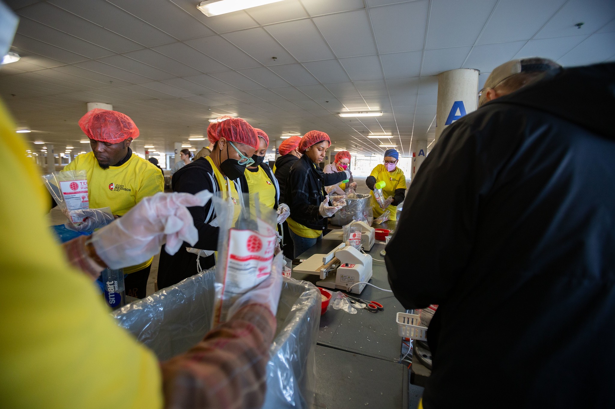 people packing food